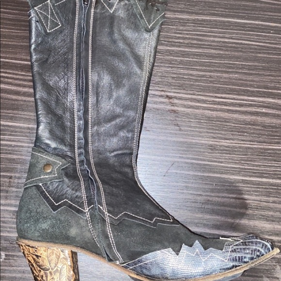 Women’s leather boots Size 5 (35) - Picture 4 of 8